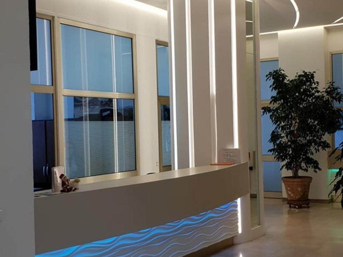 Studio Renove En Bord De Mer Avec Terrasse, Parking Et Wifi A Villeneuve-Loubet - Fr-1-252A-29 Dış mekan fotoğraf